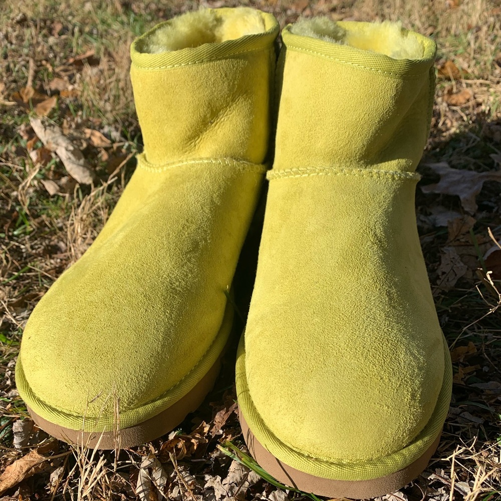 Ugg Mini Electric Lime Size 8